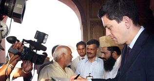 Pakistan is facing internal insurrection, Miliband